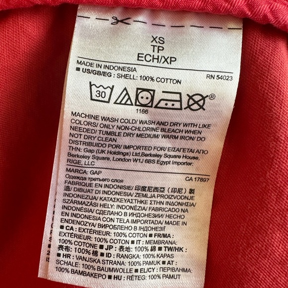 Gap women’s red, casual, lightweight, long sleeved, zip jacket XS - Picture 2 of 8